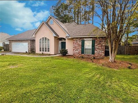Photo of 215 Bamboo Drive Dr, Covington, LA 70433 (MLS # NO2550612)