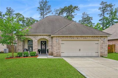 Photo of 1140 Berkshire Drive Dr, Pearl River, LA 70452 (MLS # NO2560731)