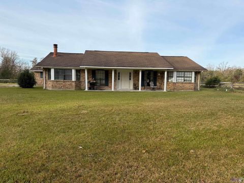 Photo of 18565 Aydell Ln Ln, French Settlement, LA 70733 (MLS # BR2025022610)