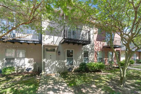 Photo of 10600 Lakes Blvd Blvd #1805, Baton Rouge, LA 70810 (MLS # BR2026008934)