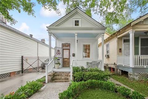 Photo of 1718 Short Street St, New Orleans, LA 70118 (MLS # NO2544838)