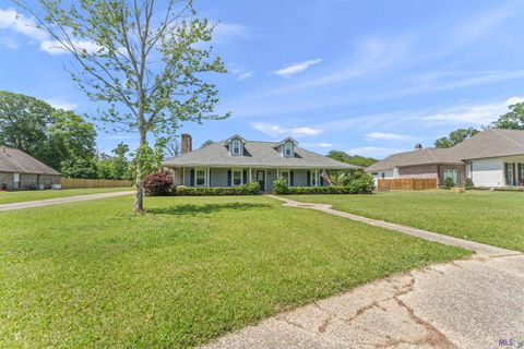 Photo of 7021 Bryce Canyon Dr Dr, Central, LA 70739 (MLS # BR2026007716)