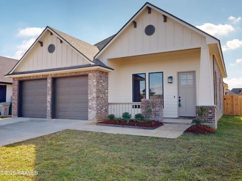 Photo of 138 Lakes Edge Drive, Broussard, LA 70518 (MLS # 2500002128)