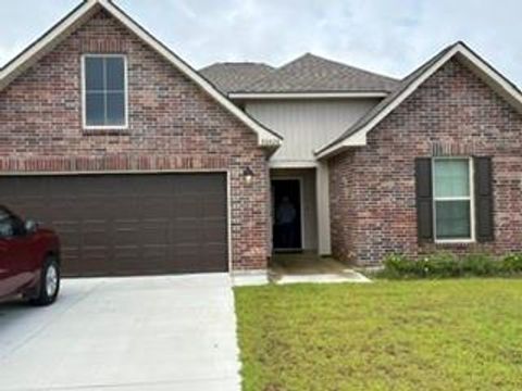 Photo of 30828 Rowley Drive DR, Lacombe, LA 70445 (MLS # NO2559543)