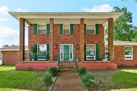 Photo of 4639 Berkley Drive Dr, New Orleans, LA 70131 (MLS # NO2543609)