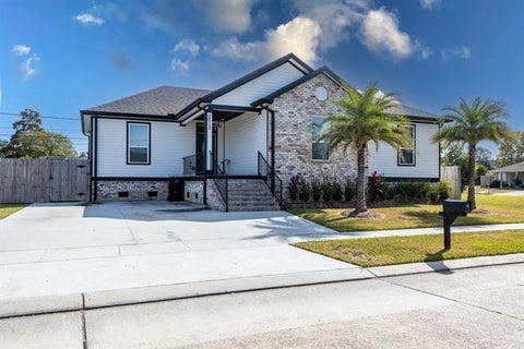 Photo of 2013 Congressman Hebert Drive, Chalmette, LA 70043 (MLS # NO2547764)