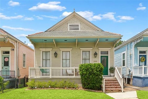 Photo of 2508 Marengo Street St, New Orleans, LA 70115 (MLS # NO2570298)
