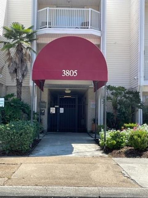 Photo of 3805 Houma Boulevard Blvd #233, Metairie, LA 70006 (MLS # NO2546969)