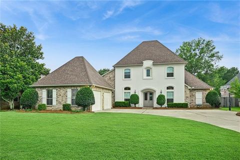 Photo of 412 Aspen Lane Ln, Covington, LA 70433 (MLS # NO2560389)