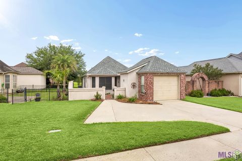 Photo of 5491 Green Park Dr Dr, Gonzales, LA 70737 (MLS # BR2026008857)