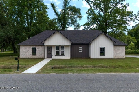 Photo of 1009a Timber Trails Road, Breaux Bridge, LA 70517 (MLS # 2600009553)