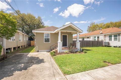 Photo of 510 Ave B, Marrero, LA 70072 (MLS # NO2550977)