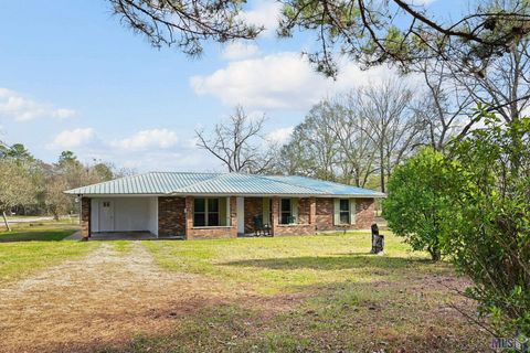 Photo of 3842 Cottage Dr St, Jackson, LA 70748 (MLS # BR2026001549)