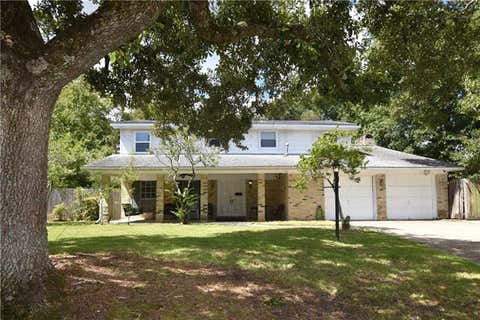 Photo of 107 Normandy Drive DR, Slidell, LA 70458 (MLS # NO2571948)
