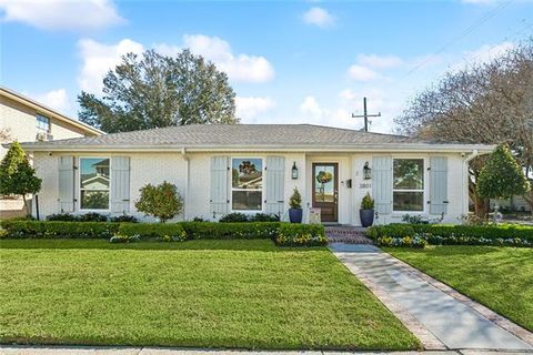 Photo of 3801 Courtland Drive Dr, Metairie, LA 70002 (MLS # NO2542277)