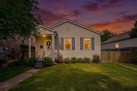 Photo of 704 Metairie Lawn Drive Dr, Metairie, LA 70001 (MLS # NO2564040)