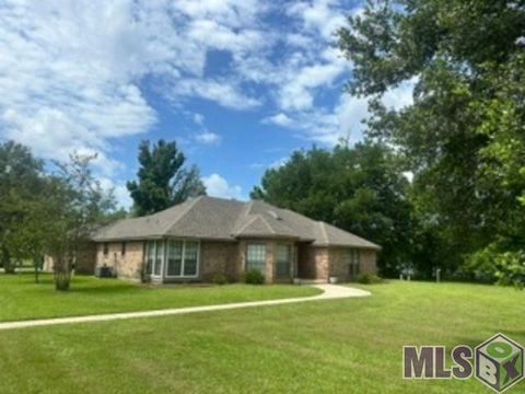 Photo of 8110 Main St St, Zachary, LA 70791 (MLS # BR2026012617)