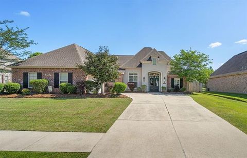 Photo of 1336 Avenue Lacroix, Covington, LA 70433 (MLS # NO2560519)