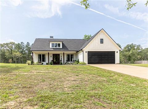 Photo of 123 Hill Top Drive, Pollock, LA 71467 (MLS # CN2558660)