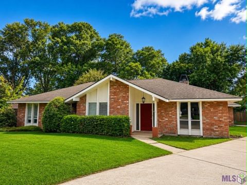 Photo of 5822 Parkbrier Ct CT, Baton Rouge, LA 70816 (MLS # BR2026008536)
