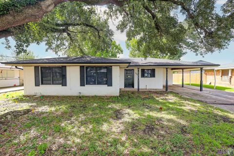 Photo of 406 Highland Dr Dr, Houma, LA 70364 (MLS # BY2026013591)