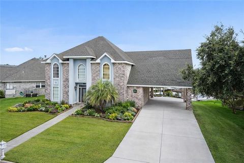 Photo of 305 Charles Court Ct, Slidell, LA 70458 (MLS # NO2550427)