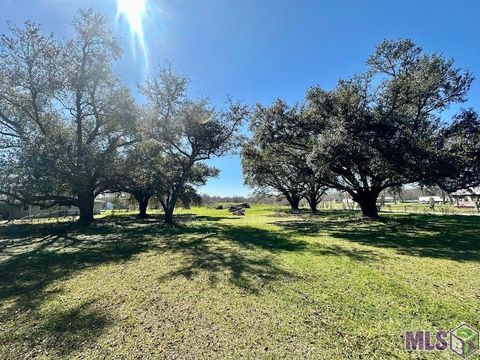Photo of 302 Lower Country Drive Dr, Bourg, LA 70343 (MLS # BY2026009089)