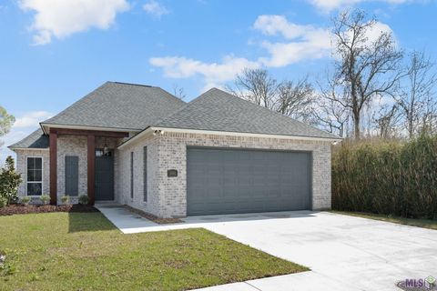 Photo of 16280 Fort St John St, Prairieville, LA 70769 (MLS # BR2026008038)