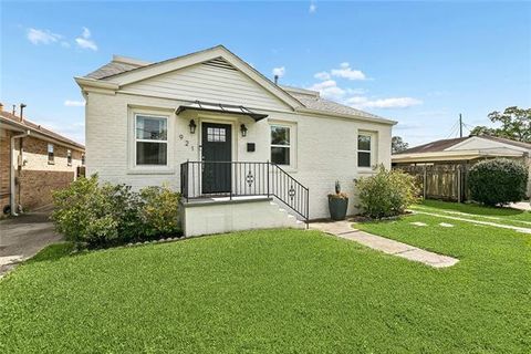 Photo of 921 N Turnbull Drive Dr, Metairie, LA 70001 (MLS # NO2547637)