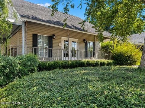 Photo of 205 E Saint Victor Street, Abbeville, LA 70510 (MLS # 2600008906)