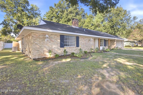Photo of 412 Broadmoor Boulevard, Lafayette, LA 70503 (MLS # 2600008802)