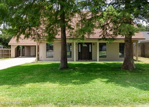 Photo of 115 Briar Green Drive, Youngsville, LA 70592 (MLS # 2600005910)