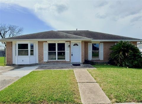 Photo of 2048 Carver Drive Dr, Marrero, LA 70072 (MLS # NO2546328)