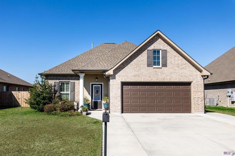 Photo of 247 Highland Oaks Ave Ave, Gray, LA 70359 (MLS # BY2026004760)