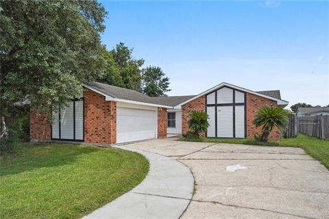 Photo of 2020 Stall Drive Dr, Harvey, LA 70058 (MLS # NO2550422)