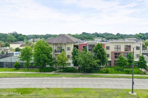 Photo of 1121 Camellia Boulevard #304, Lafayette, LA 70508 (MLS # 2500003149)