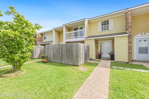 Photo of 200 Lodge Drive #Apt 1206, Lafayette, LA 70506 (MLS # 2600001963)