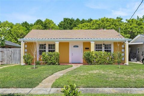 Photo of 3837 Virgil Boulevard Blvd, New Orleans, LA 70122 (MLS # NO2550525)