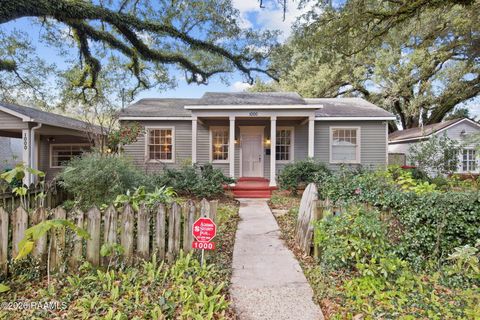 Photo of 1000 Oaklawn Avenue, Lafayette, LA 70506 (MLS # 2600001427)