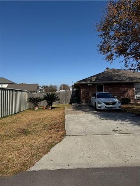 Photo of 4325 Barnard Street St, Metairie, LA 70001 (MLS # NO2543554)