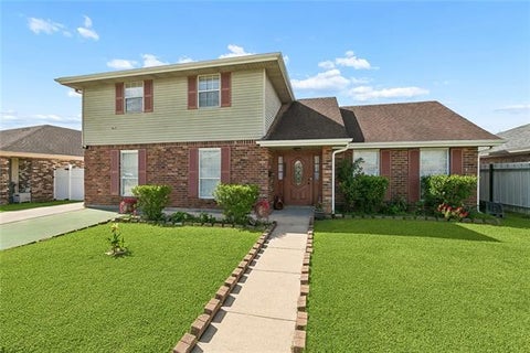 Photo of 5565 Trinity Drive Dr, Marrero, LA 70072 (MLS # NO2572318)