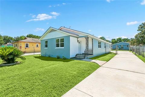 Photo of 1663 Shirley Drive Dr, New Orleans, LA 70114 (MLS # NO2557774)