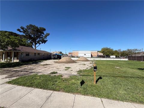 Photo of 848 Hesper Avenue Ave, Metairie, LA 70005 (MLS # NO2547719)