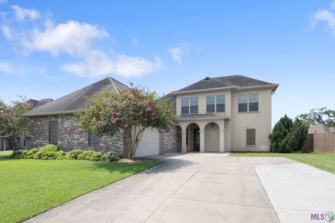 Photo of 37441 Amalfi Dr Dr, Prairieville, LA 70769 (MLS # BR2026011797)