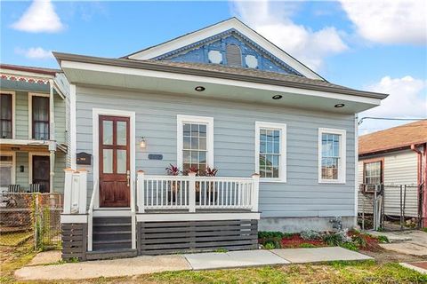Photo of 1832 Governor Nicholls Street St, New Orleans, LA 70116 (MLS # NO2542883)