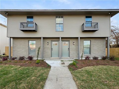 Photo of 4872 Francis Drive Dr, New Orleans, LA 70126 (MLS # NO2547403)