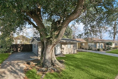 Photo of 4533 Gallier Drive Dr, New Orleans, LA 70126 (MLS # NO2571428)
