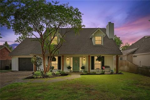 Photo of 3921 Monroe Street, Mandeville, LA 70448 (MLS # NO2562827)
