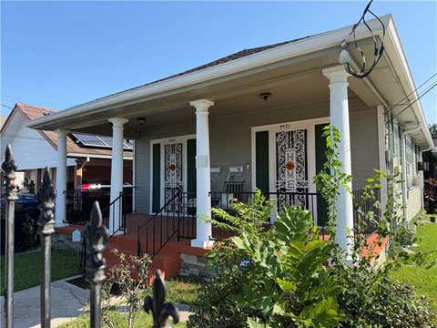 Photo of 8933 Belfast Street St, New Orleans, LA 70118 (MLS # NO2574153)