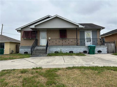 Photo of 3816 W Louisiana State Drive Dr, Kenner, LA 70065 (MLS # NO2543172)